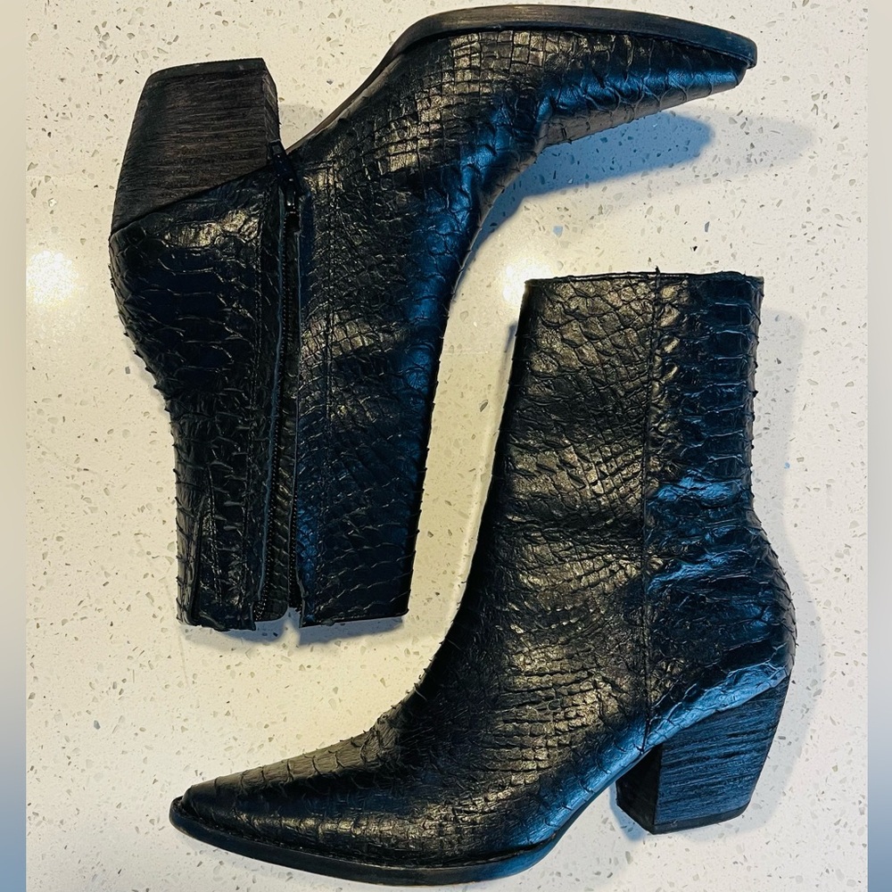 Black snakeskin Matisse caty boots